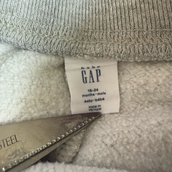 BNWOT GAP 18-24M Gray Sweatpants - Picture 3 of 4